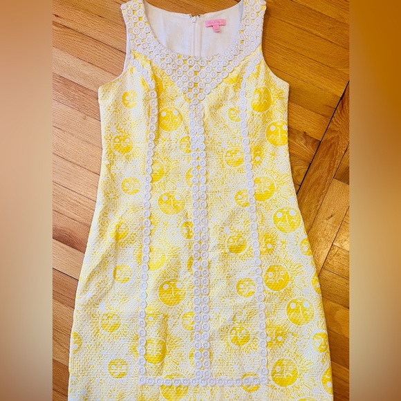 Lilly Pulitzer dress size 10 with sun design - Picture 5 of 5